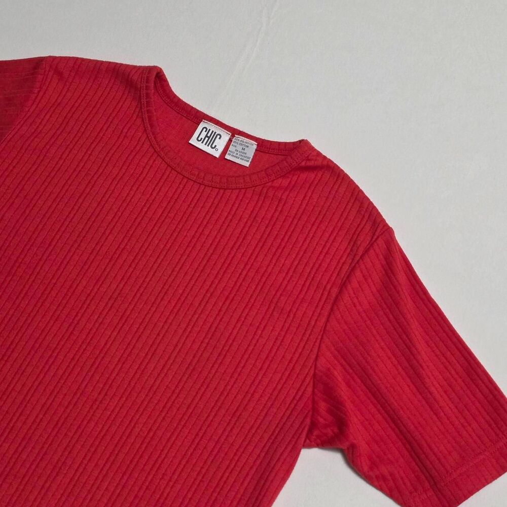 Vintage 90s CHIC Red Ribbed Crewneck Tee - Short Sleeve Ribbed Knit Shirt medium
